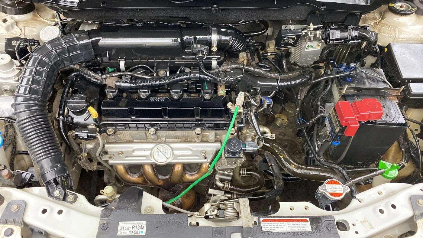 2021 Maruti Swift VXI, CNG, Manual, 43,221 km, Open Bonet
