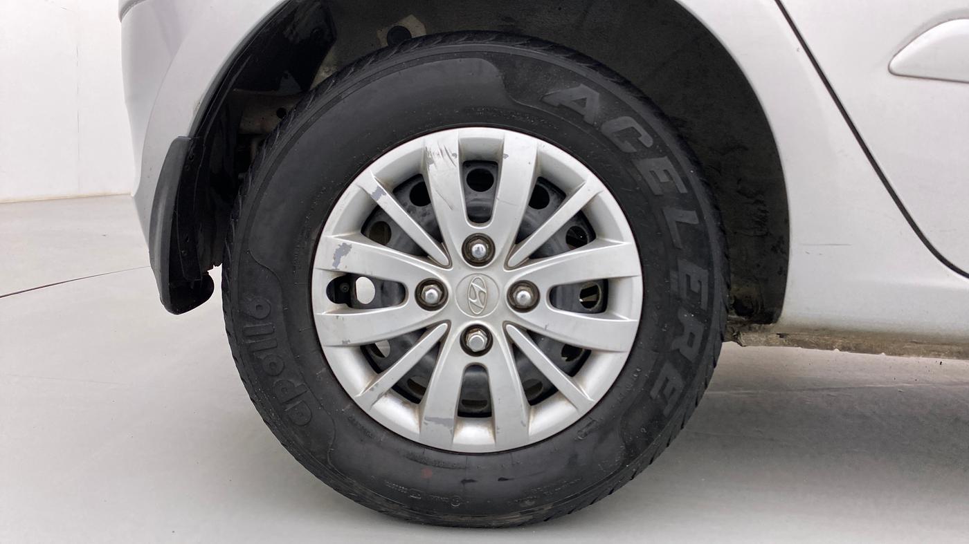 2013 Hyundai i10 SPORTZ 1.2, Petrol, Manual, 94,975 km, Right Rear Wheel