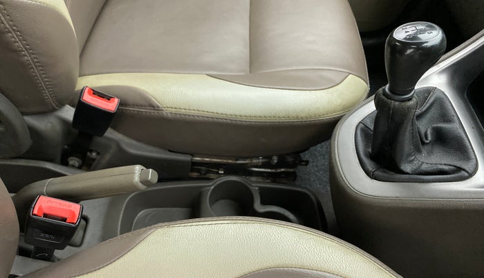 2013 Hyundai i10 SPORTZ 1.2, Petrol, Manual, 94,975 km, Gear Lever