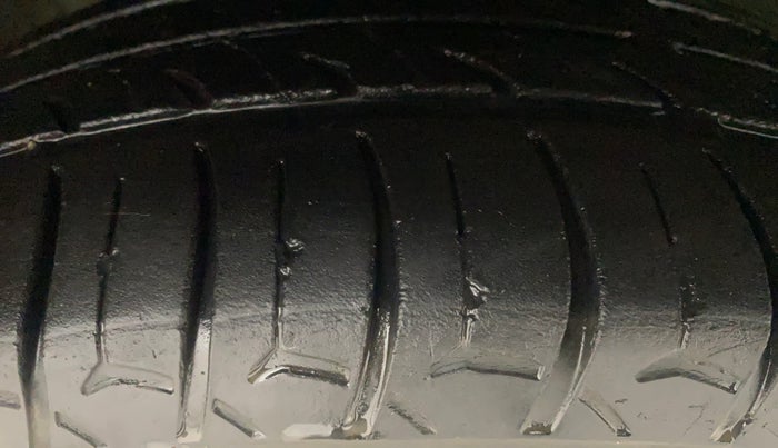 2018 Maruti IGNIS ALPHA 1.2 AMT, Petrol, Automatic, 97,686 km, Right Front Tyre Tread