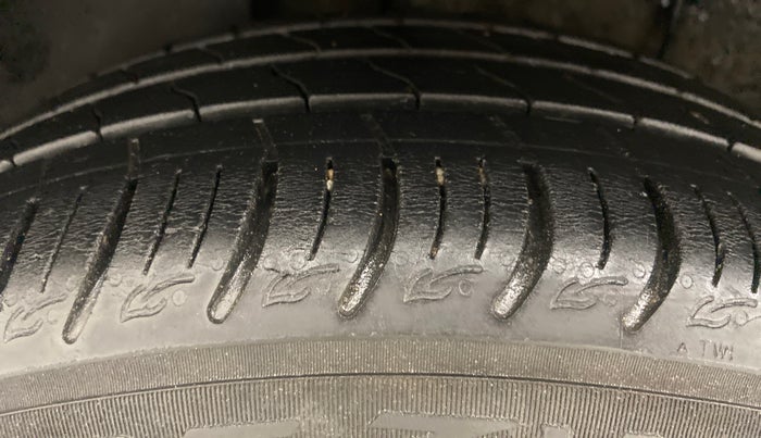 2020 Tata ALTROZ XZ PETROL, Petrol, Manual, 20,986 km, Right Rear Tyre Tread