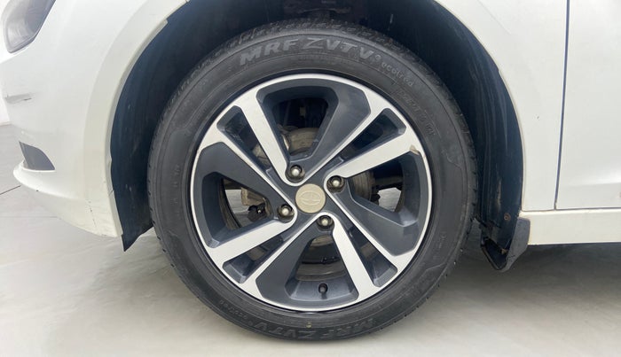 2020 Tata ALTROZ XZ PETROL, Petrol, Manual, 20,986 km, Left Front Wheel