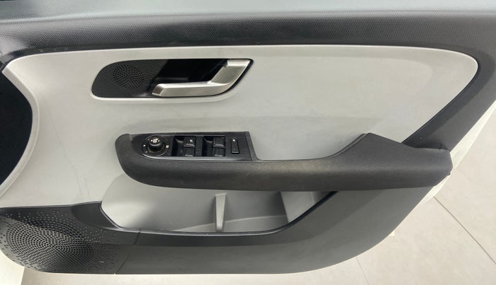 2020 Tata ALTROZ XZ PETROL, Petrol, Manual, 20,986 km, Driver Side Door Panels Control