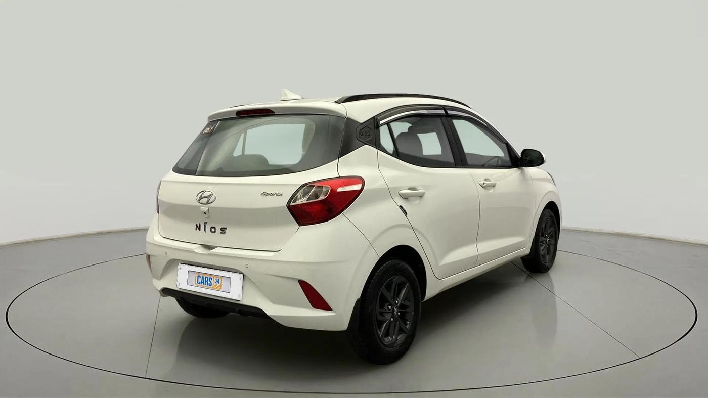 2022 Hyundai GRAND I10 NIOS SPORTZ 1.2 KAPPA VTVT, Petrol, Manual, 82,738 km, Right Back Diagonal