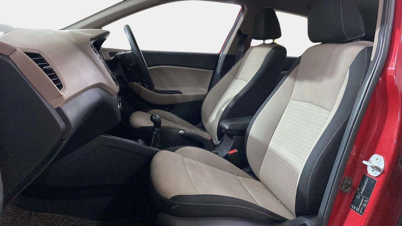 2015 Hyundai Elite i20 SPORTZ 1.2, Petrol, Manual, 91,257 km, Right Side Front Door Cabin