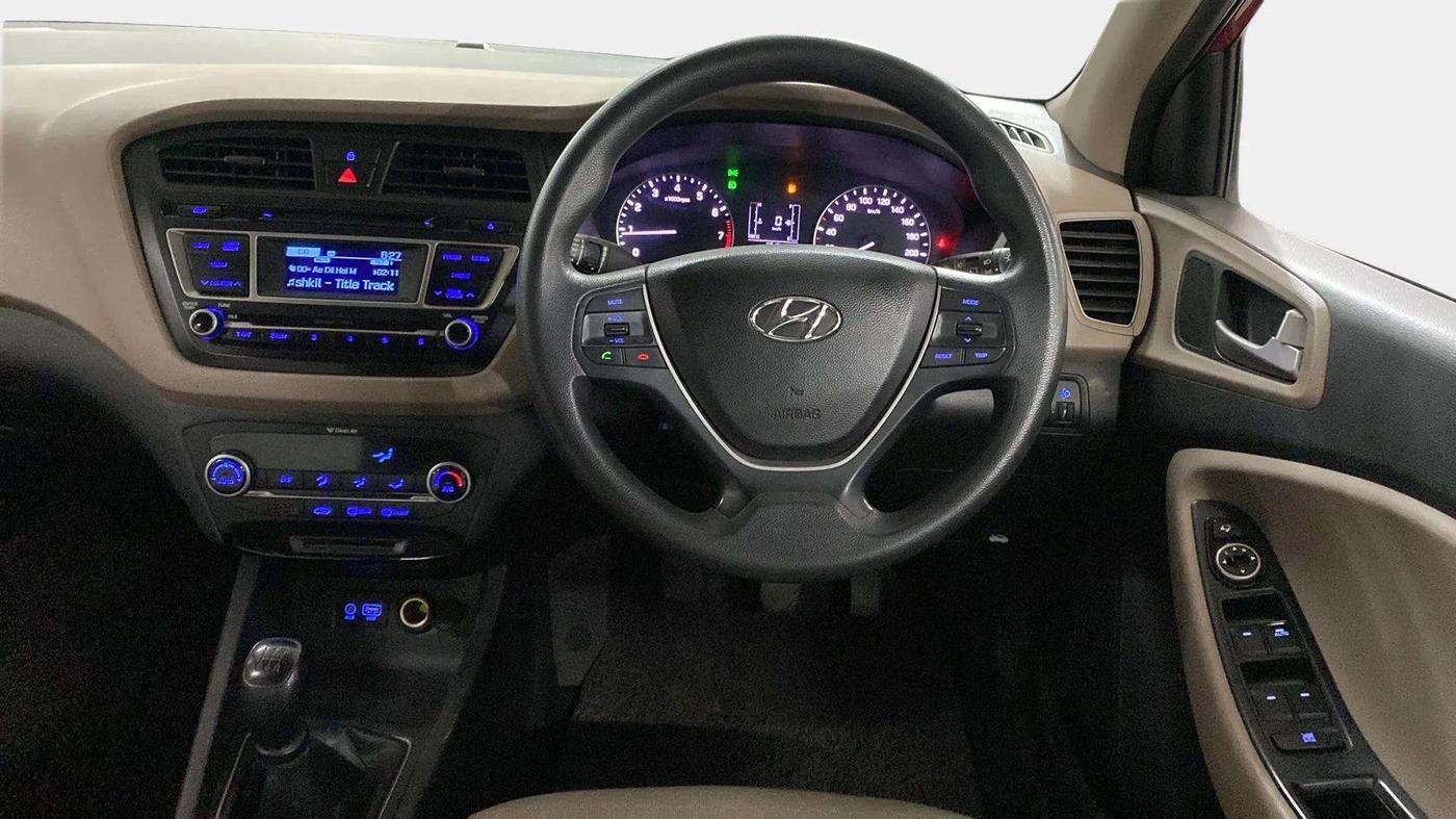 2015 Hyundai Elite i20 SPORTZ 1.2, Petrol, Manual, 91,257 km, Steering Wheel Close Up