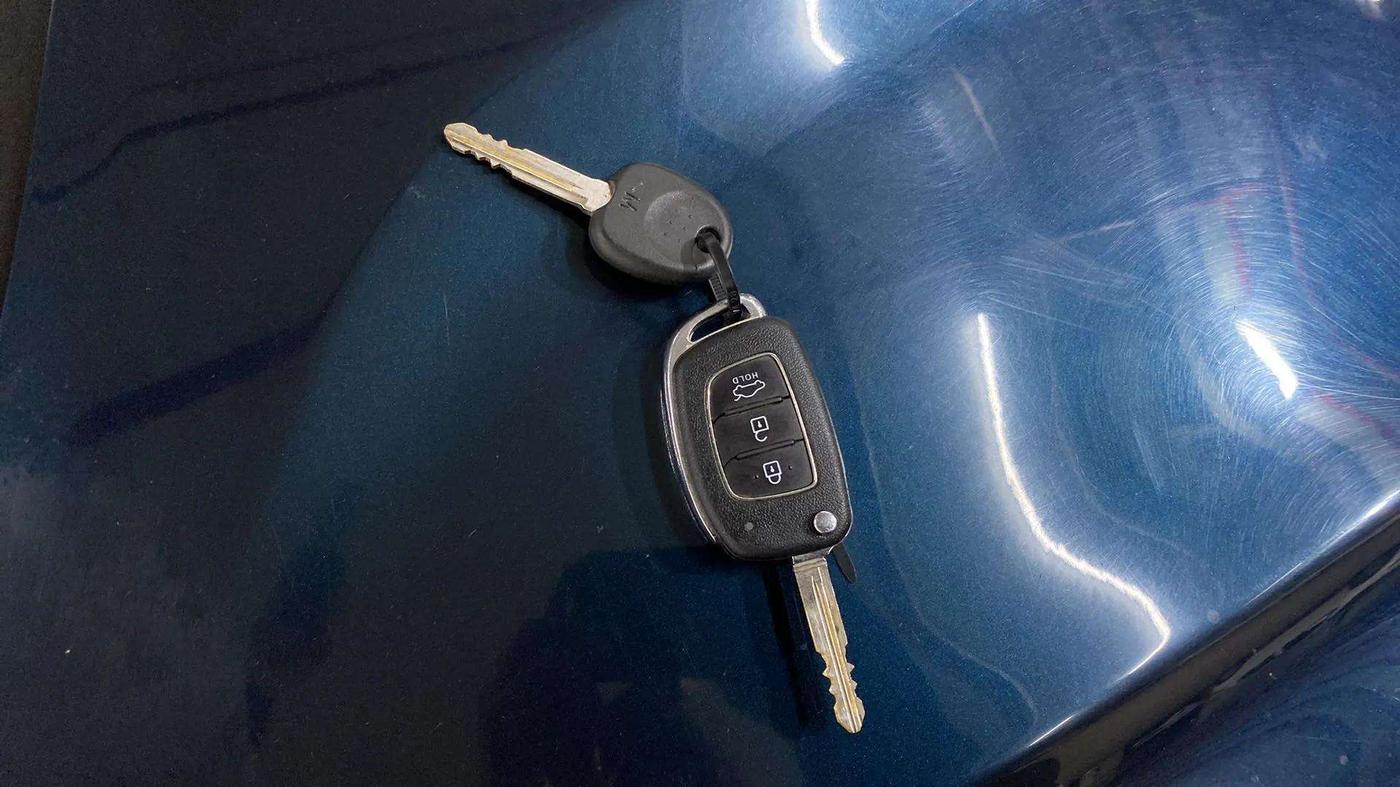 2019 Hyundai Grand i10 SPORTZ (O) AT 1.2 KAPPA VTVT, Petrol, Automatic, 21,486 km, Key Close Up