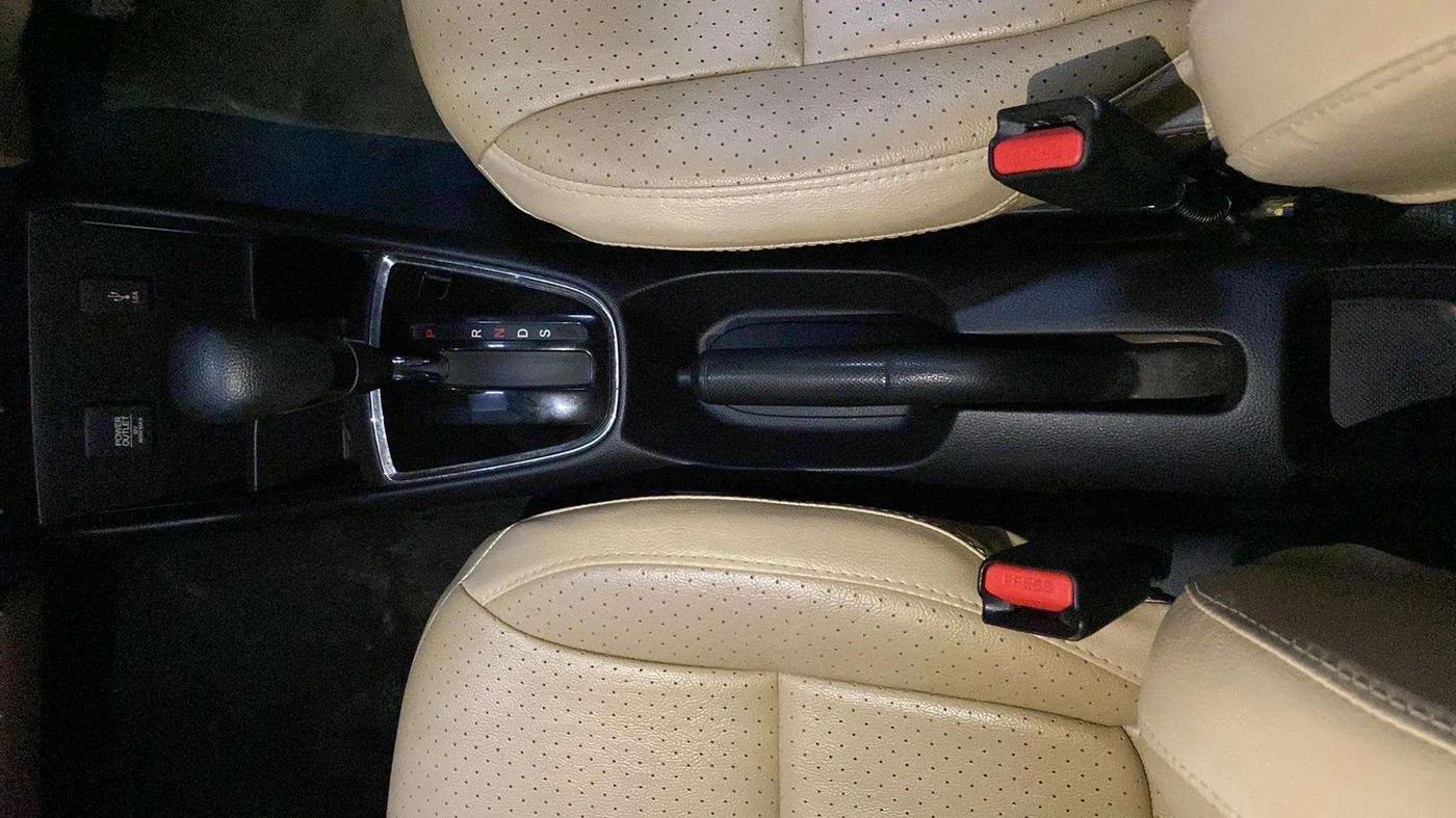 2018 Honda Amaze 1.2L I-VTEC V CVT, Petrol, Automatic, 30,642 km, Gear Lever
