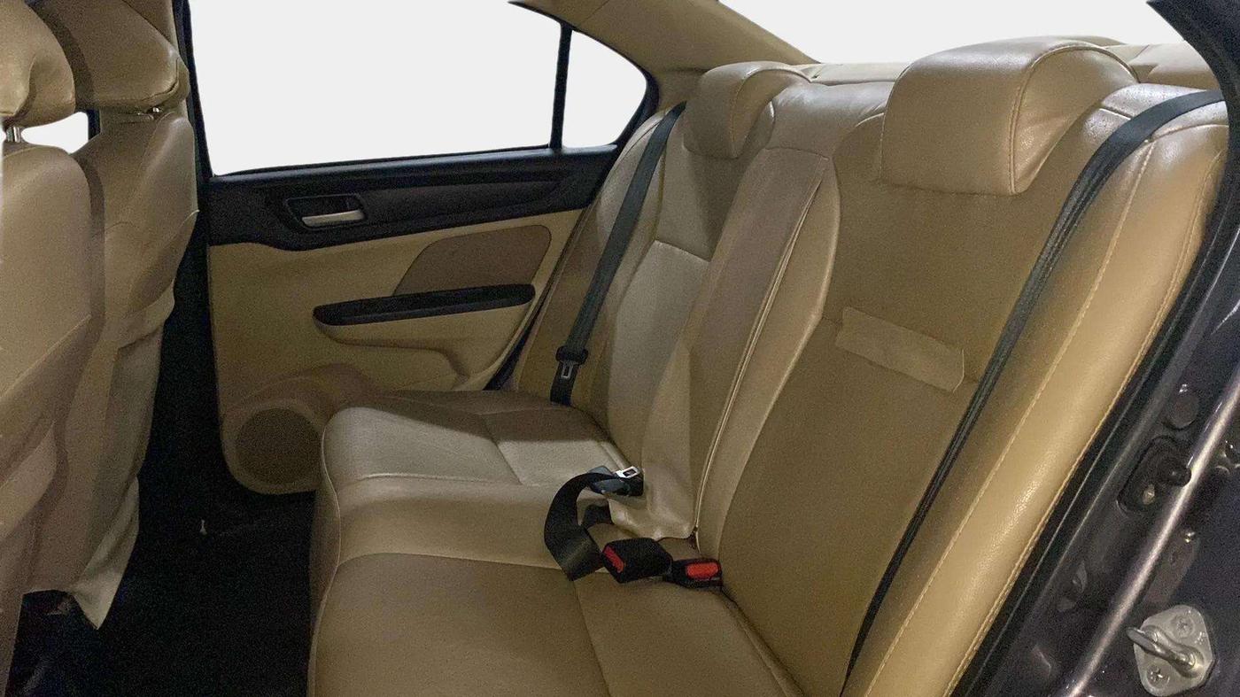 2018 Honda Amaze 1.2L I-VTEC V CVT, Petrol, Automatic, 30,642 km, Right Side Rear Door Cabin
