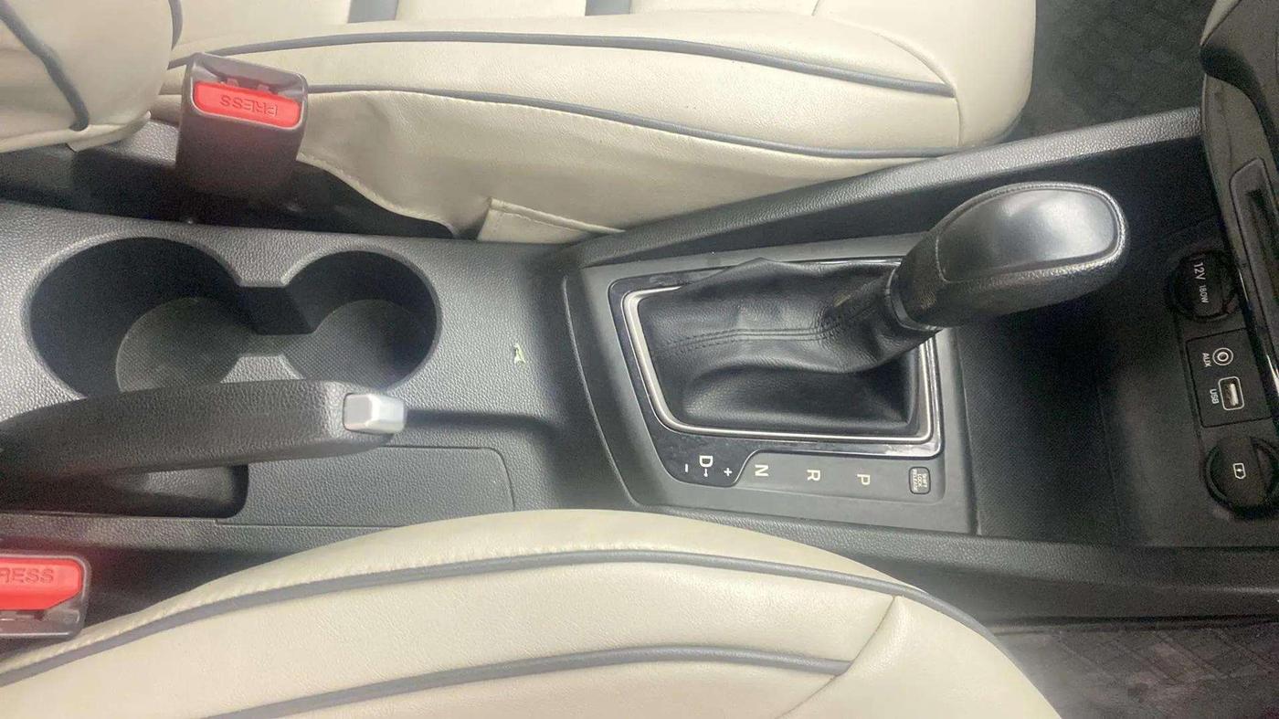 2018 Hyundai Elite i20 ASTA 1.2  CVT, Petrol, Automatic, 18,841 km, Gear Lever