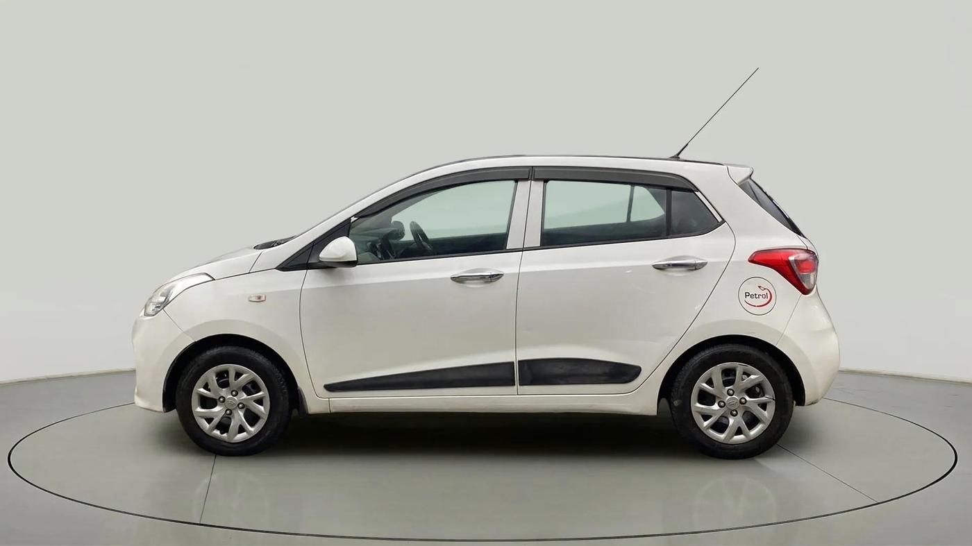 2017 Hyundai Grand i10 MAGNA 1.2 KAPPA VTVT, CNG, Manual, 55,603 km, Left Side