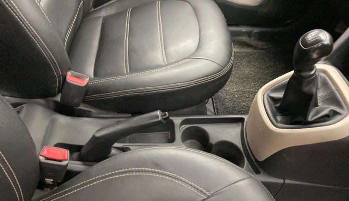 2017 Hyundai Grand i10 MAGNA 1.2 KAPPA VTVT, CNG, Manual, 55,603 km, Gear Lever