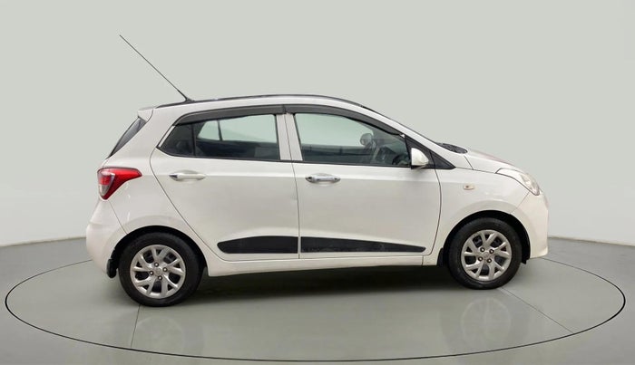 2017 Hyundai Grand i10 MAGNA 1.2 KAPPA VTVT, CNG, Manual, 55,603 km, Right Side View