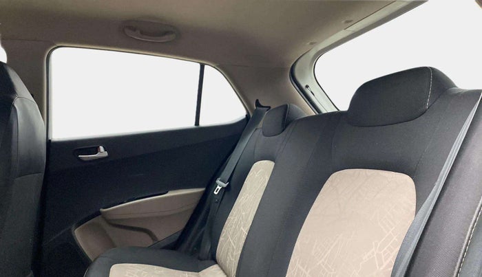 2014 Hyundai Grand i10 SPORTZ 1.2 KAPPA VTVT, CNG, Manual, 44,339 km, Right Side Rear Door Cabin