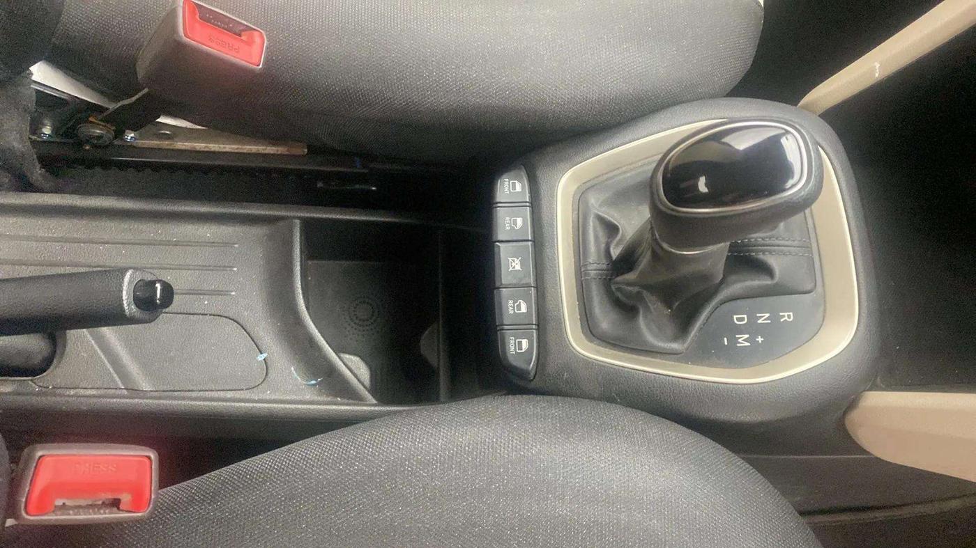 2019 Hyundai NEW SANTRO SPORTZ AMT, Petrol, Automatic, 23,225 km, Gear Lever