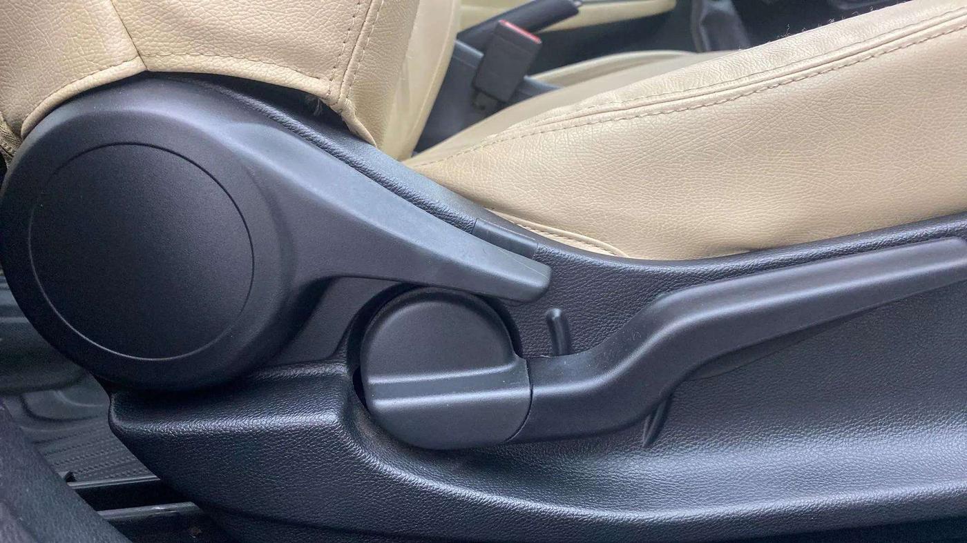 2021 Honda City 1.5L I-VTEC V MT 5TH GEN, Petrol, Manual, 29,560 km, Driver Side Adjustment Panel