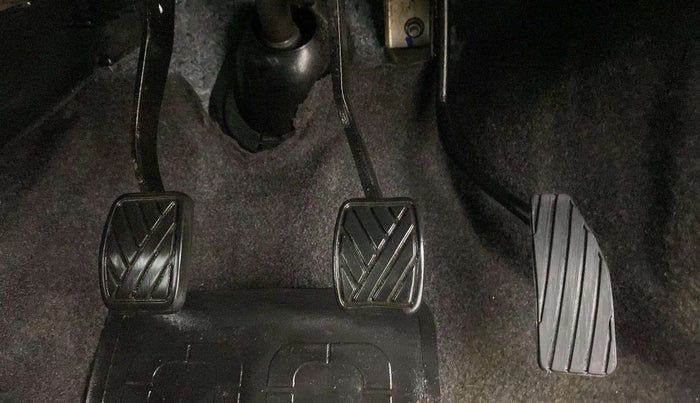 2017 Maruti Wagon R 1.0 VXI, Petrol, Manual, 37,016 km, Pedals