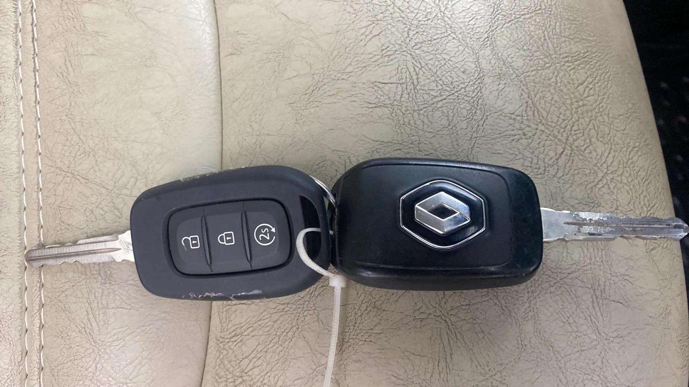 2021 Renault Duster RXZ 1.3 TURBO PETROL MT, Petrol, Manual, 30,356 km, Key Close Up