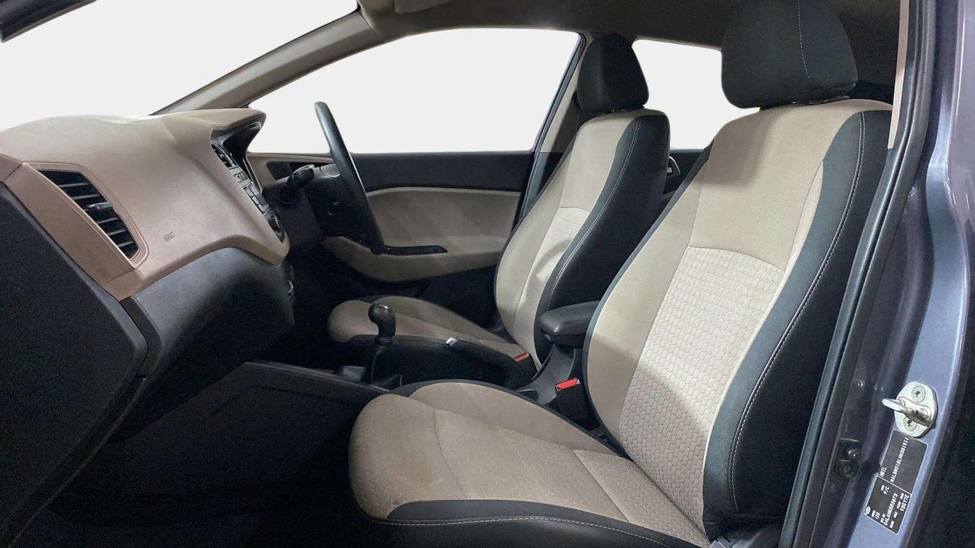 2017 Hyundai Elite i20 SPORTZ 1.2, Petrol, Manual, 24,633 km, Right Side Front Door Cabin