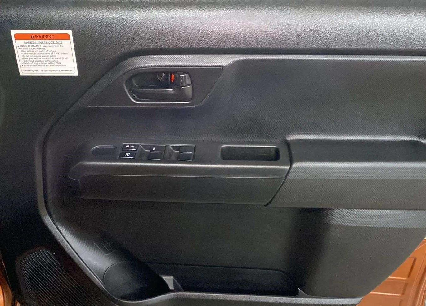 2021 Maruti New Wagon-R LXI CNG 1.0, CNG, Manual, 34,240 km, Driver Side Door Panels Control