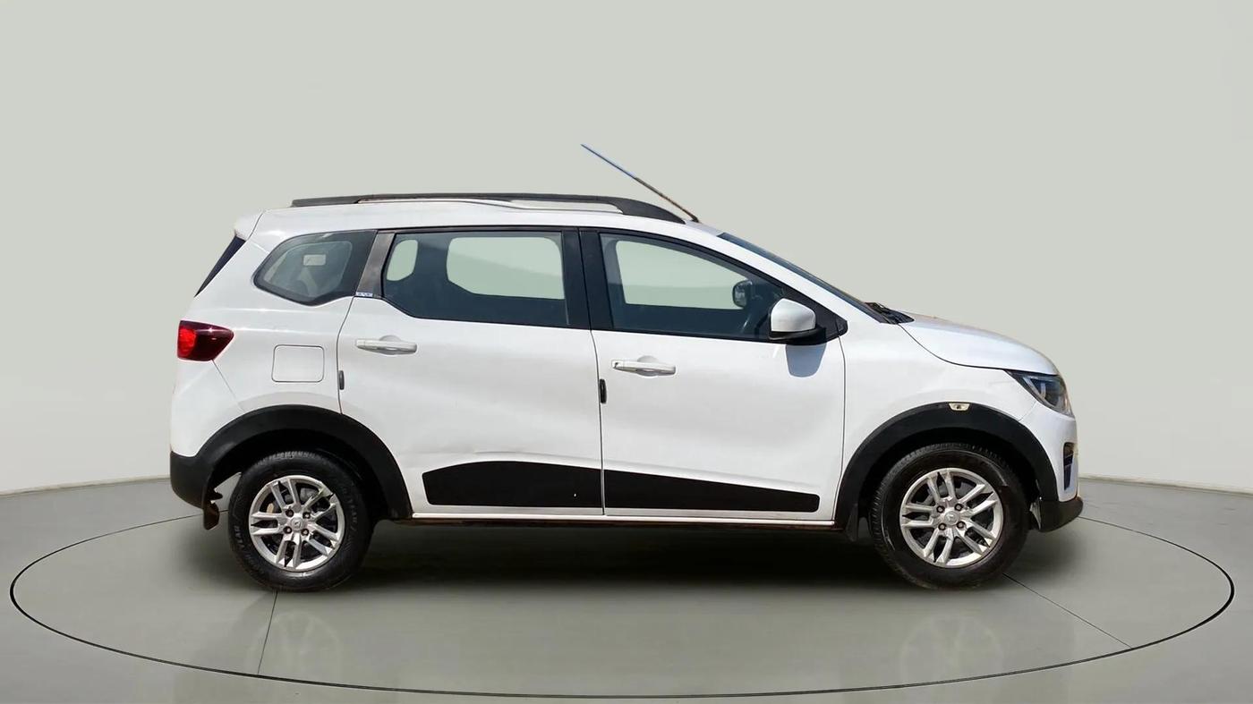 2020 Renault TRIBER RXT, Petrol, Manual, 78,787 km, Right Side View