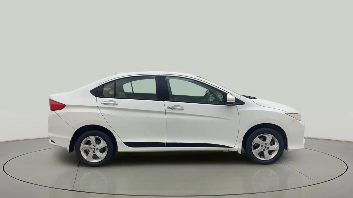 2016 Honda City 1.5L I-VTEC V MT, Petrol, Manual, 1,04,373 km, Right Side View