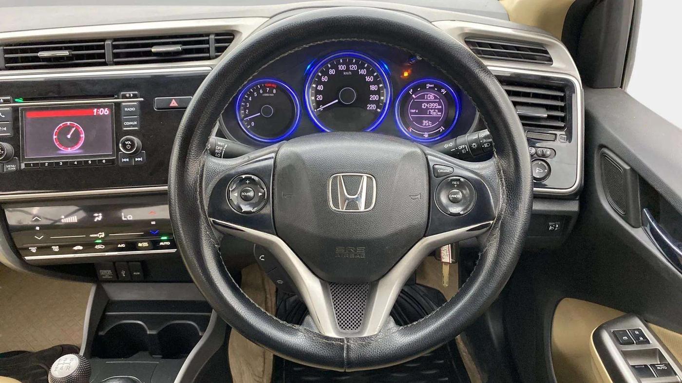 2016 Honda City 1.5L I-VTEC V MT, Petrol, Manual, 1,04,373 km, Steering Wheel Close Up