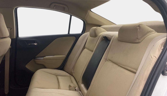 2016 Honda City 1.5L I-VTEC V MT, Petrol, Manual, 1,04,373 km, Right Side Rear Door Cabin