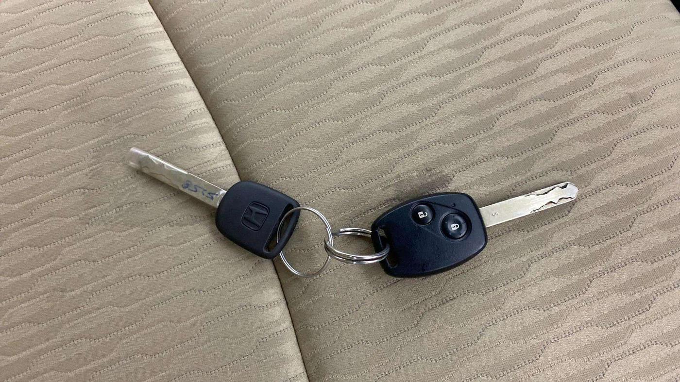 2018 Honda Brio S(O) MT, Petrol, Manual, 17,075 km, Key Close Up