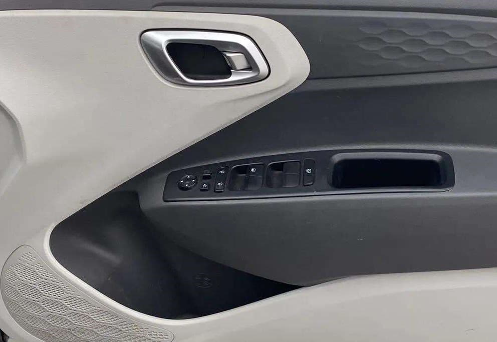 2020 Hyundai GRAND I10 NIOS SPORTZ 1.2 KAPPA VTVT CNG, CNG, Manual, 60,225 km, Driver Side Door Panels Control