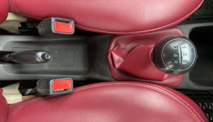 2018 Hyundai Eon ERA +, Petrol, Manual, 59,353 km, Gear Lever