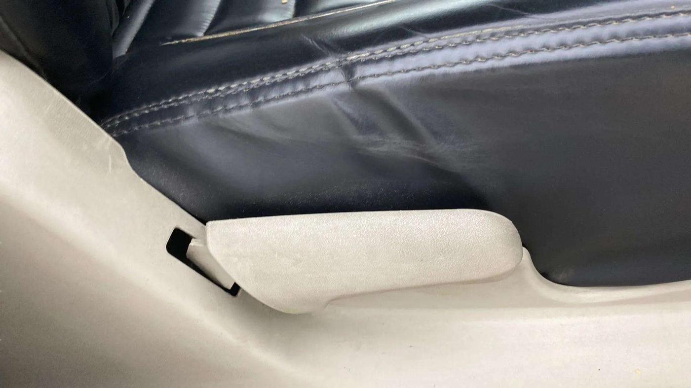 2018 Maruti Celerio VXI CNG, CNG, Manual, 76,233 km, Driver Side Adjustment Panel