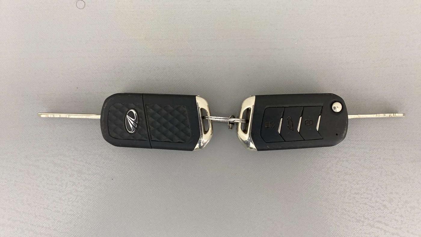 2022 Mahindra XUV300 W8 1.5 DIESEL, Diesel, Manual, 49,834 km, Key Close Up