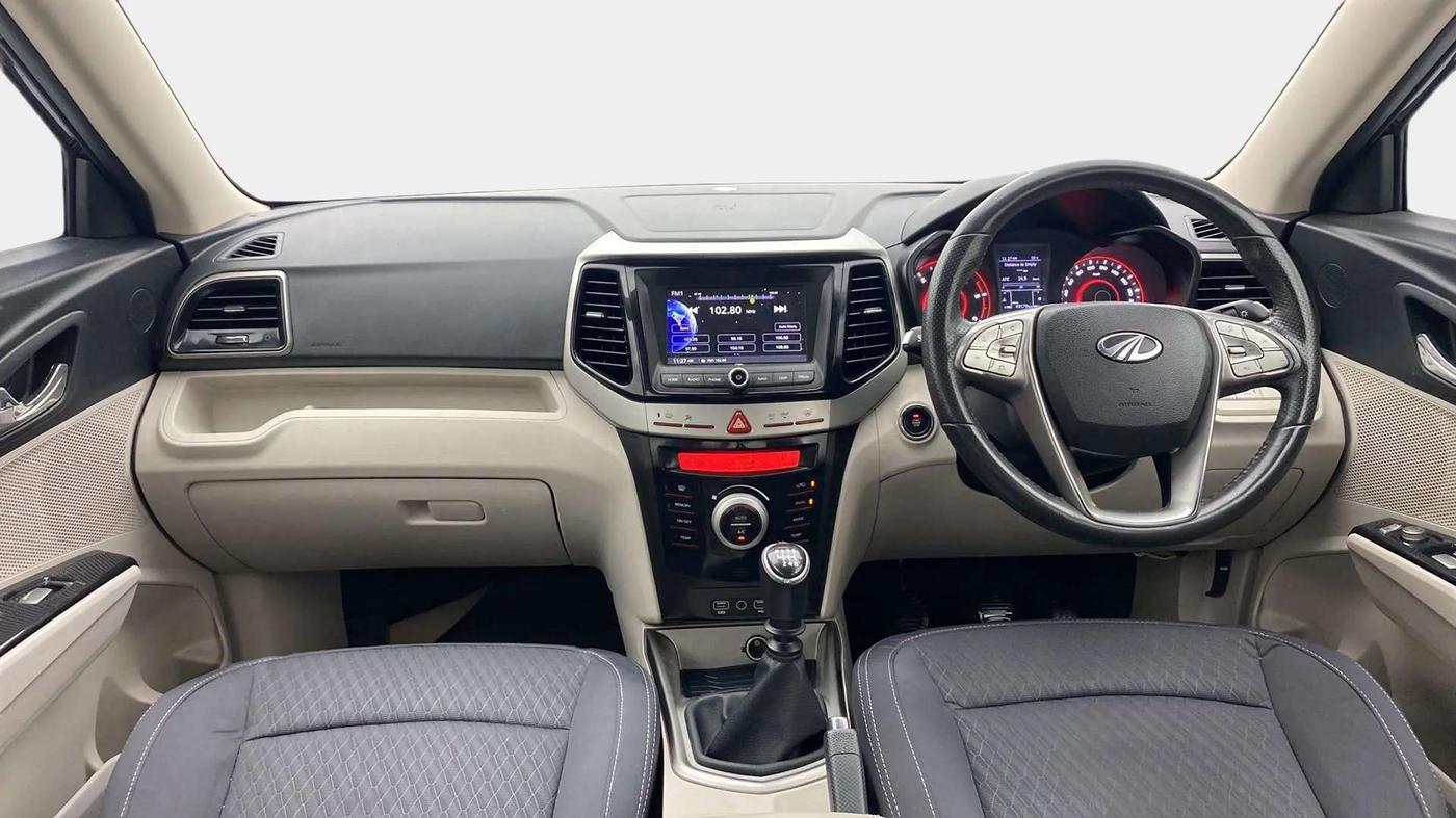 2022 Mahindra XUV300 W8 1.5 DIESEL, Diesel, Manual, 49,834 km, Dashboard