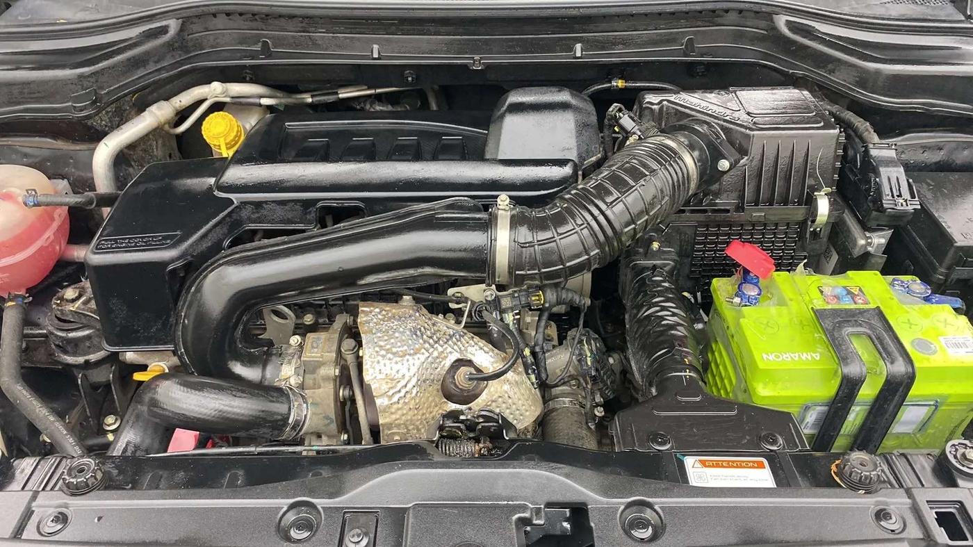 2022 Mahindra XUV300 W8 1.5 DIESEL, Diesel, Manual, 49,834 km, Open Bonet