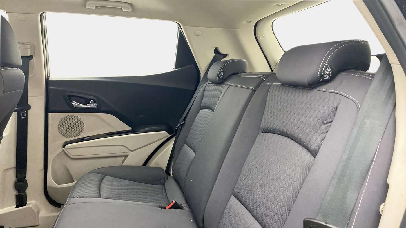 2022 Mahindra XUV300 W8 1.5 DIESEL, Diesel, Manual, 49,834 km, Right Side Rear Door Cabin
