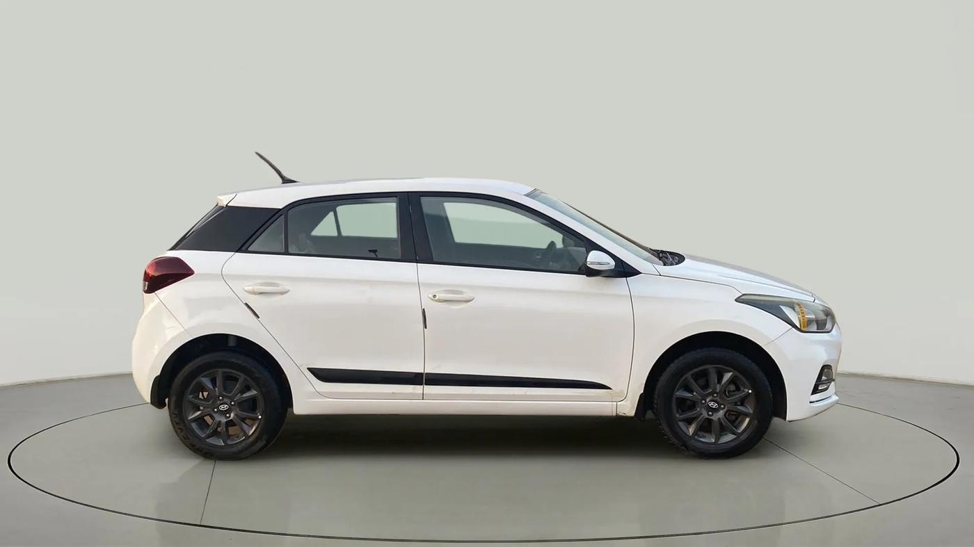 2018 Hyundai Elite i20 ASTA 1.2, Petrol, Manual, 90,611 km, Right Side View