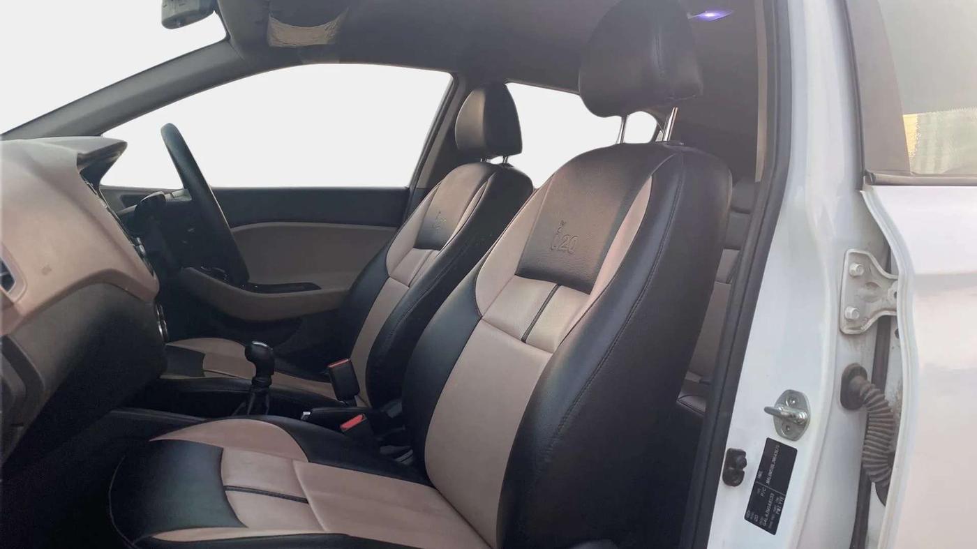2018 Hyundai Elite i20 ASTA 1.2, Petrol, Manual, 90,611 km, Right Side Front Door Cabin