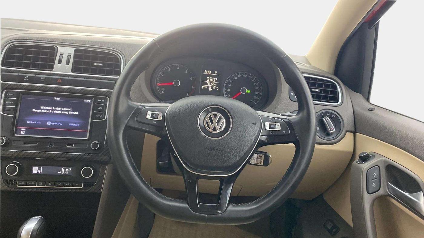 2018 Volkswagen Vento HIGHLINE PLUS 1.2 AT 16 ALLOY, Petrol, Automatic, 76,417 km, Steering Wheel Close Up