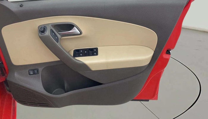 2018 Volkswagen Vento HIGHLINE PLUS 1.2 AT 16 ALLOY, Petrol, Automatic, 76,417 km, Driver Side Door Panels Control