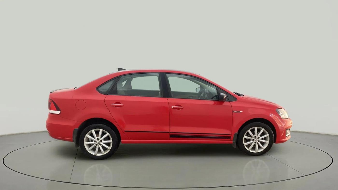 2018 Volkswagen Vento HIGHLINE PLUS 1.2 AT 16 ALLOY, Petrol, Automatic, 76,417 km, Right Side