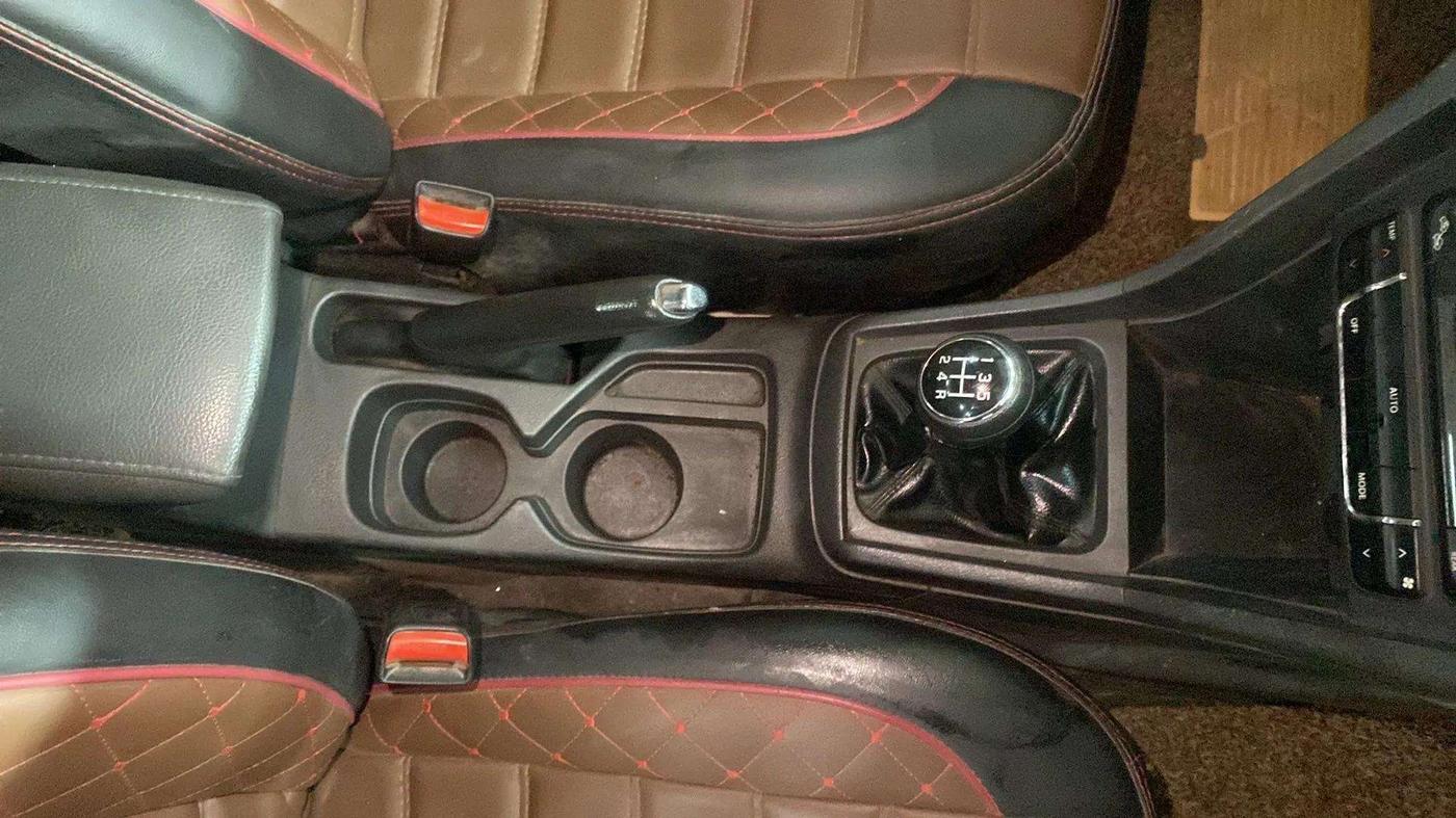 2016 Maruti Vitara Brezza ZDI PLUS DUAL TONE, Diesel, Manual, 79,723 km, Gear Lever