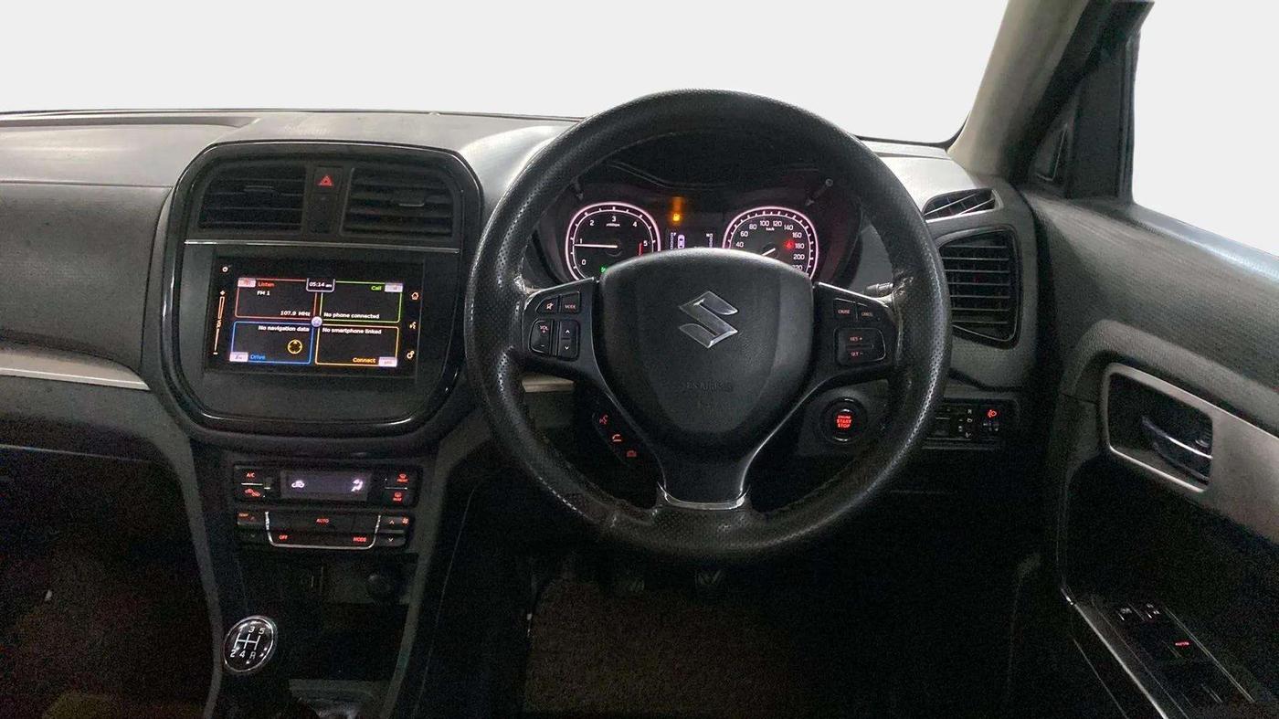 2016 Maruti Vitara Brezza ZDI PLUS DUAL TONE, Diesel, Manual, 79,723 km, Steering Wheel Close Up