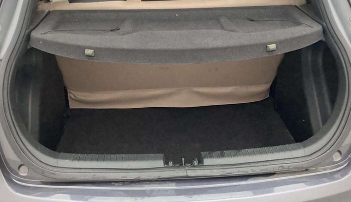 2019 Hyundai Elite i20 SPORTZ PLUS 1.2, Petrol, Manual, 16,873 km, Boot Inside