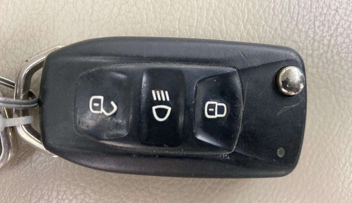 2017 Tata Tiago XZA PETROL, Petrol, Automatic, 25,956 km, Key Close Up