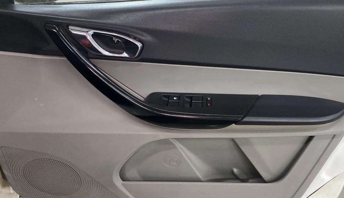 2019 Tata Tiago XZA PETROL, Petrol, Automatic, 21,414 km, Driver Side Door Panels Control