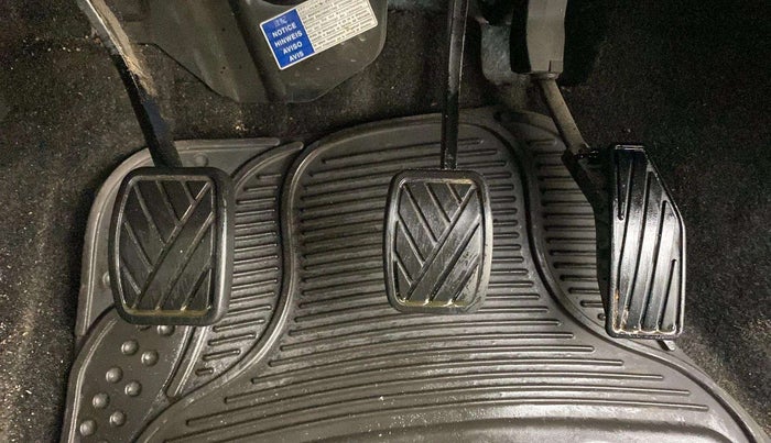 2018 Maruti Swift VXI, Petrol, Manual, 69,825 km, Pedals