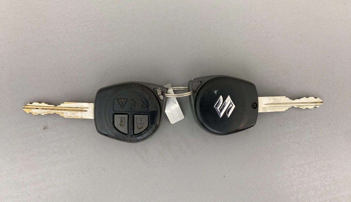 2018 Maruti Swift VXI, Petrol, Manual, 69,825 km, Key Close Up