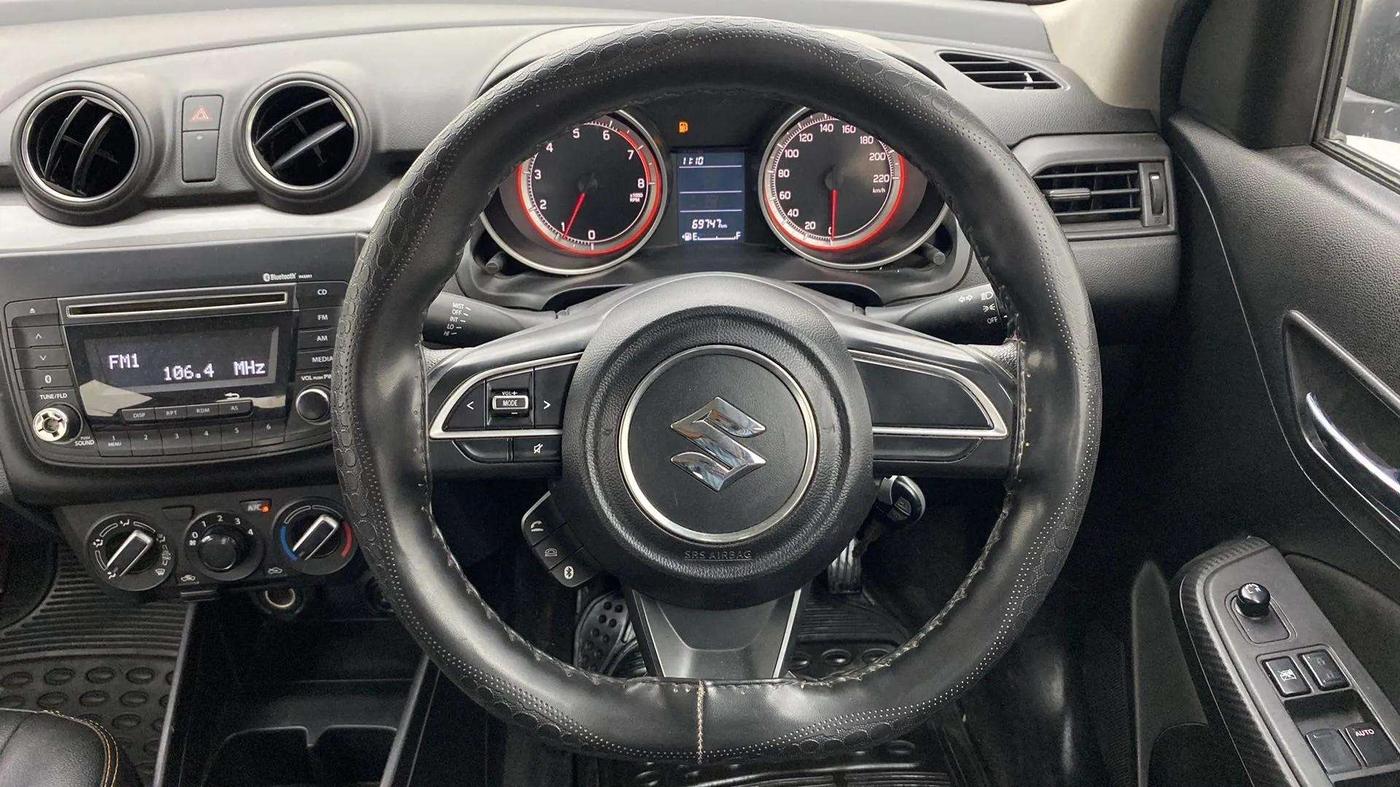 2018 Maruti Swift VXI, Petrol, Manual, 69,825 km, Steering Wheel Close Up