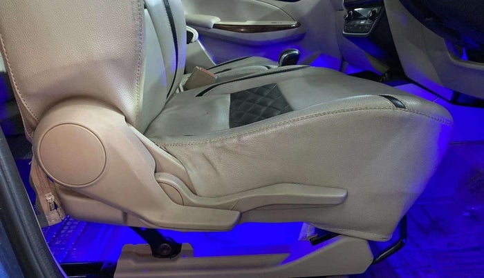 2017 Maruti Dzire ZXI PLUS AMT, Petrol, Automatic, 86,524 km, Driver Side Adjustment Panel